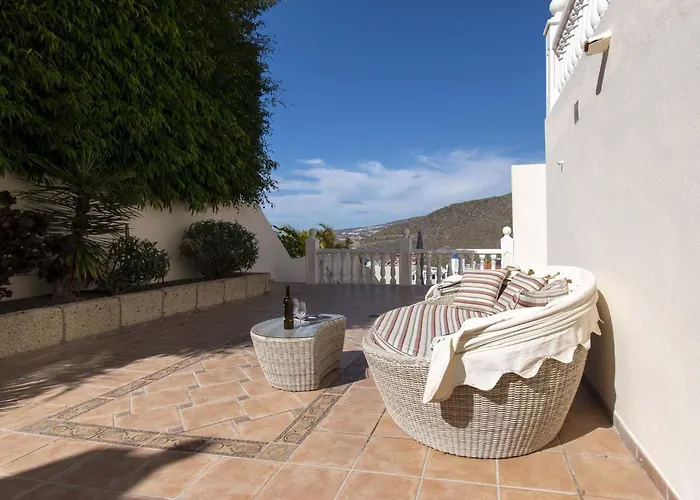 Catherine Вилла Адехе