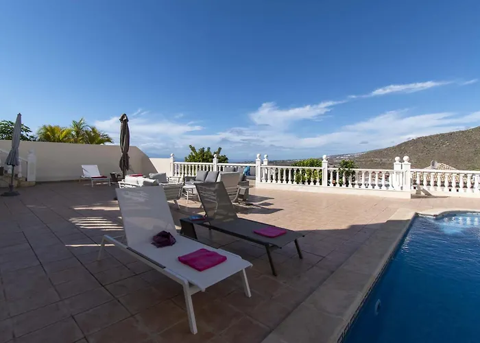 Catherine Costa Adeje (Tenerife)